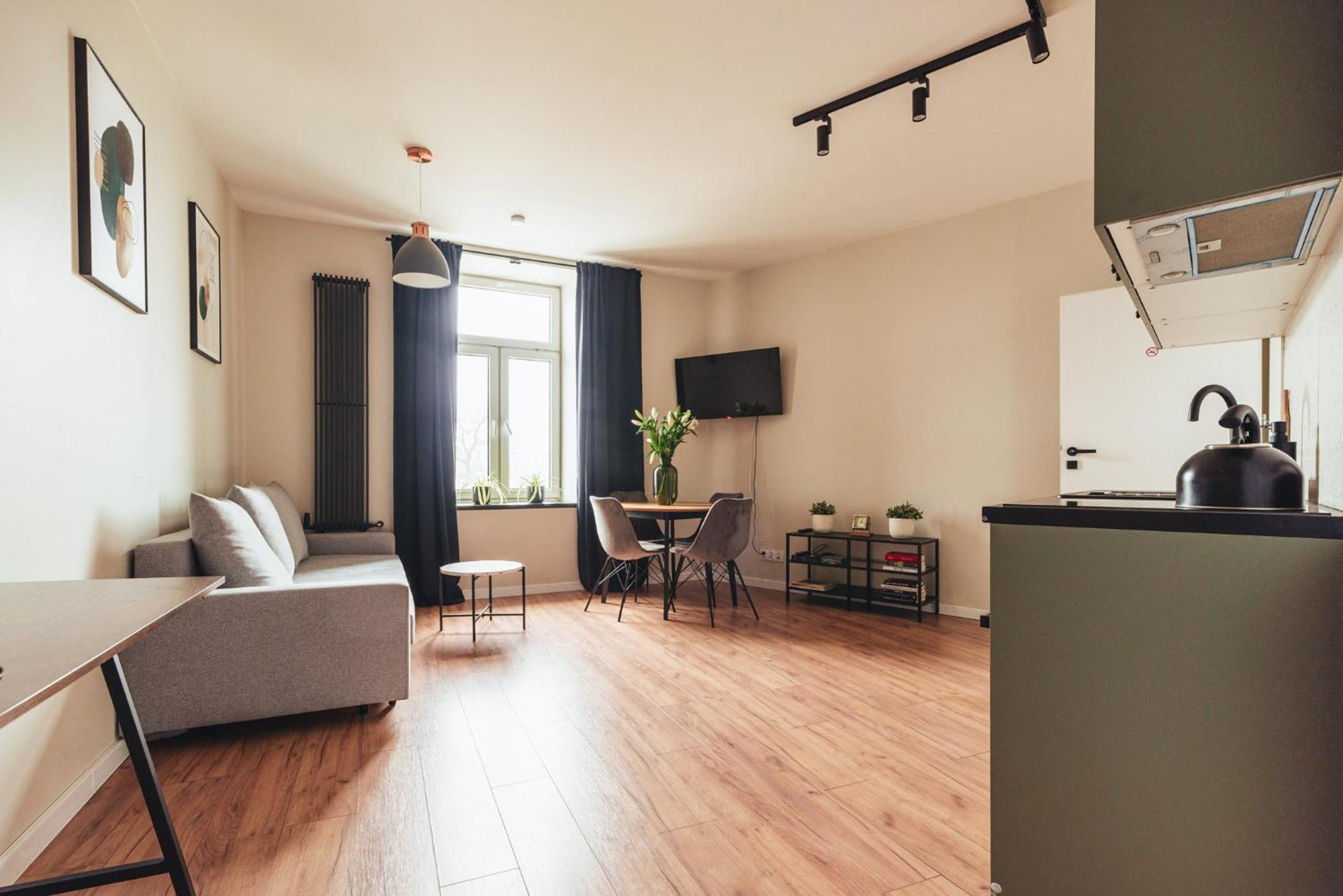 Stylowy Loft W Kamienicy Przy Dworcu Pkp Apartment Radom